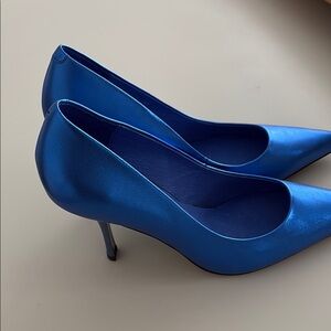 Elegant Blue Women's Heels. Never been worn